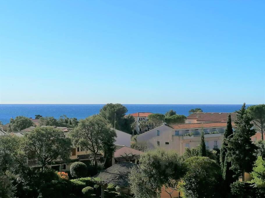 Appartement L'Evasion, Vue Mer, Plages A Pied Fréjus 外观 照片
